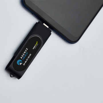 mockup-goodies-cléUSB-typeC-fondblanc-sotiuation